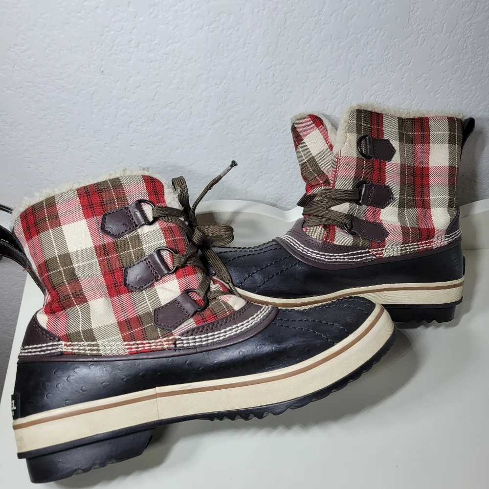 Sorel Snow Boot Plaid with Sherpa Lining, Waterproof Heel Boots, 8